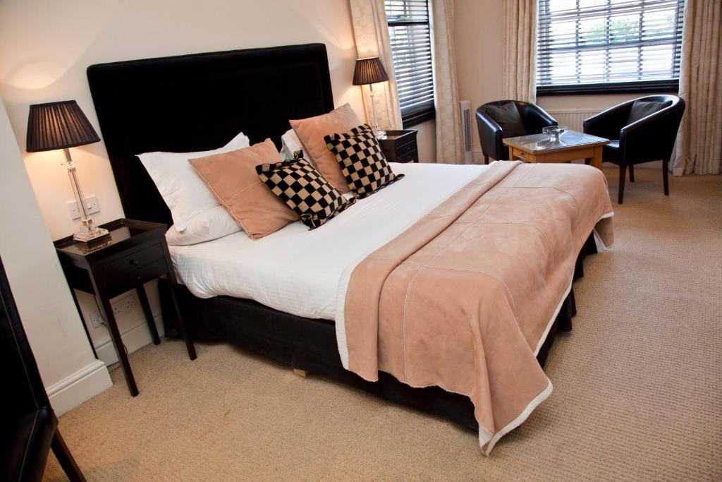 Standard Double Room,61404505:JPEG